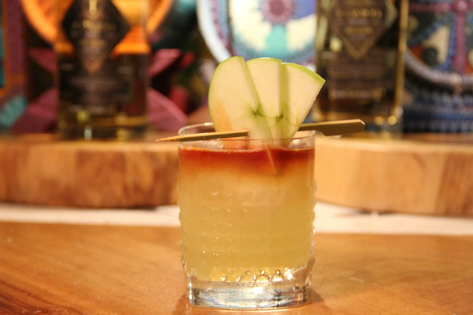 Rita Manzanita, cóctel de autor con tequila, manzana verde y jengibre en Cádiz Restaurante