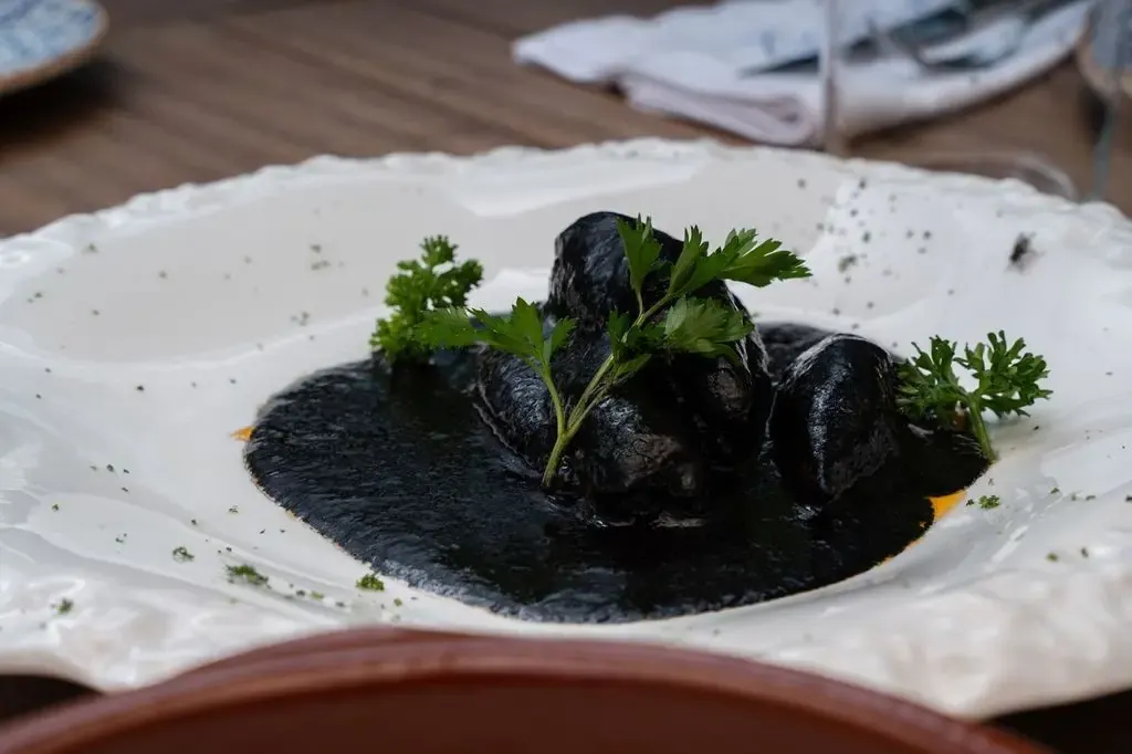 Chipirones en su tinta, receta tradicional española