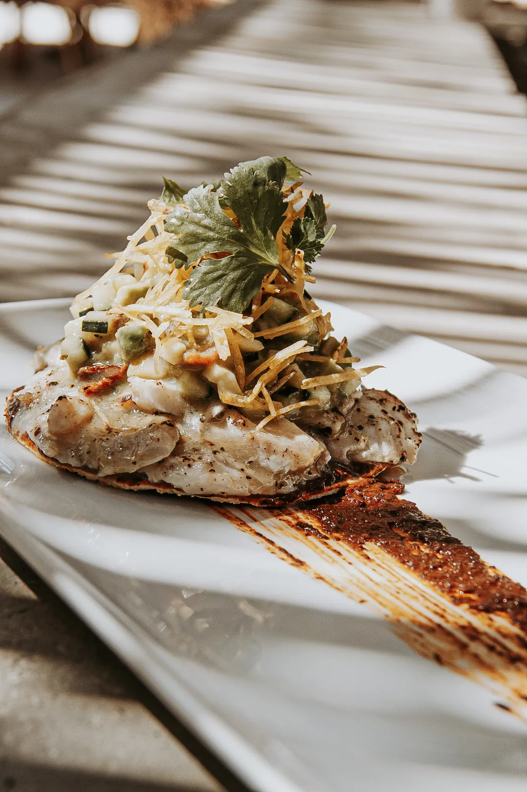 Tostada Cádiz con robalo ahumado